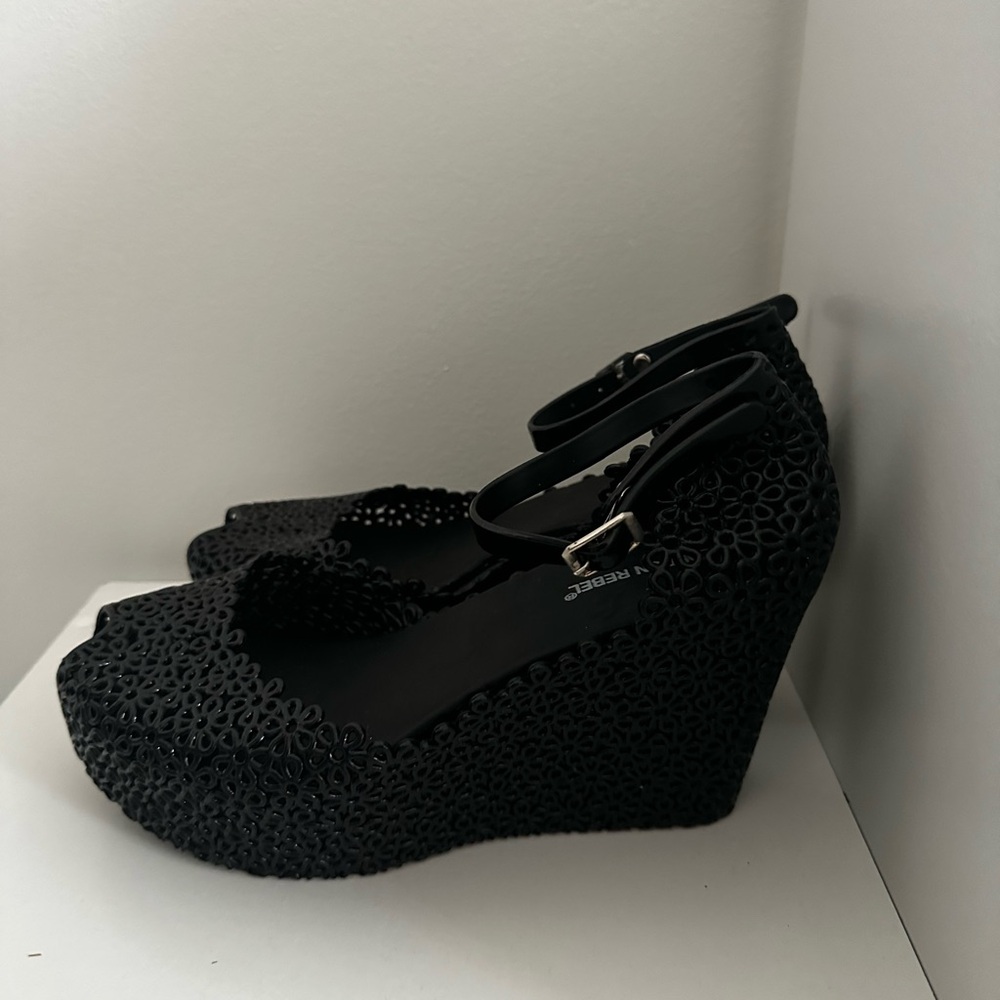 Stylish Black Wedges